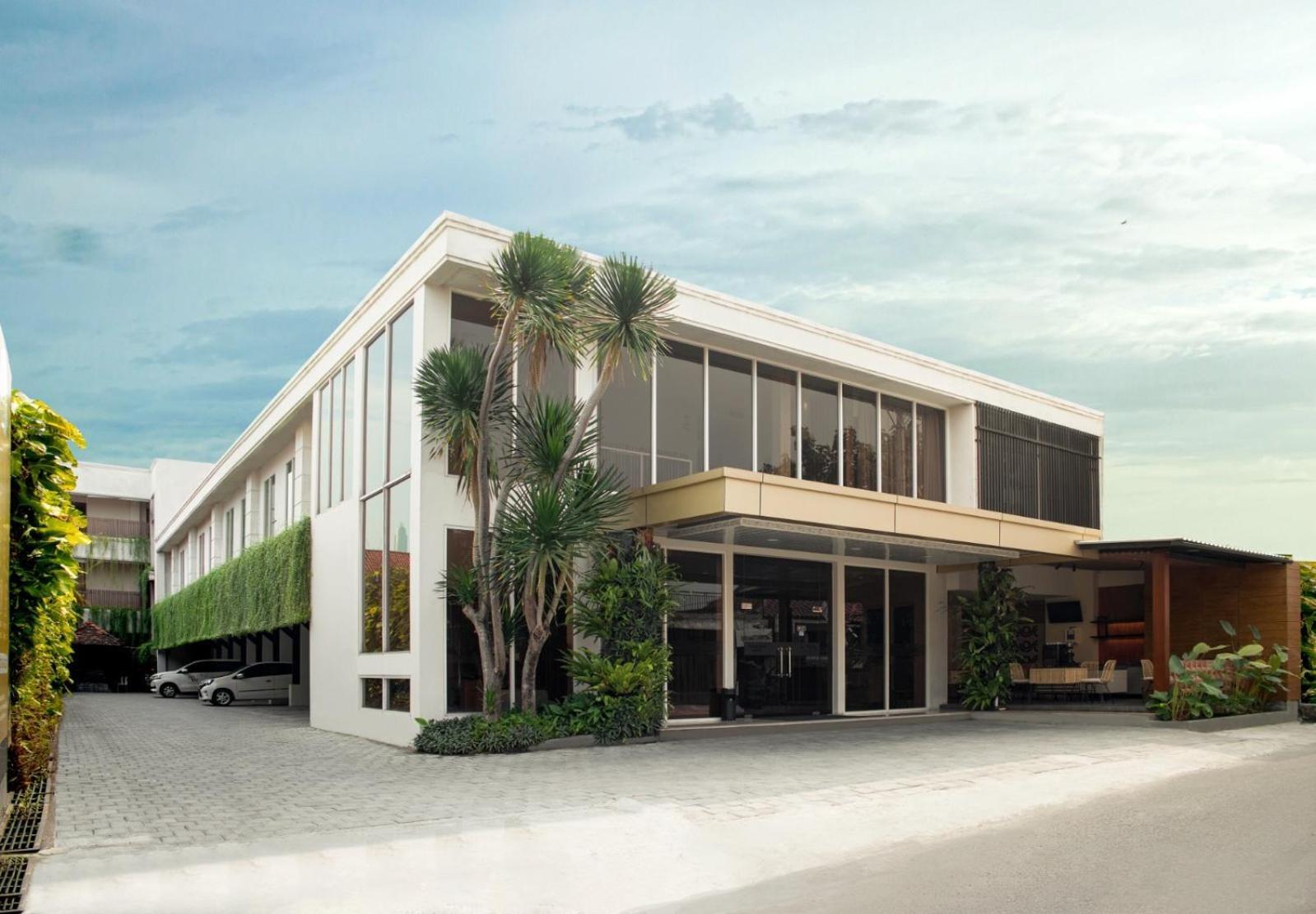 Aveon Express Hotel By Daphna International Yogyakarta Ngoại thất bức ảnh