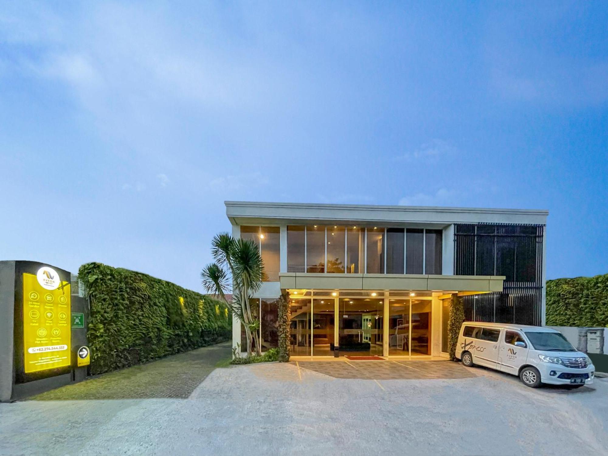 Aveon Express Hotel By Daphna International Yogyakarta Ngoại thất bức ảnh