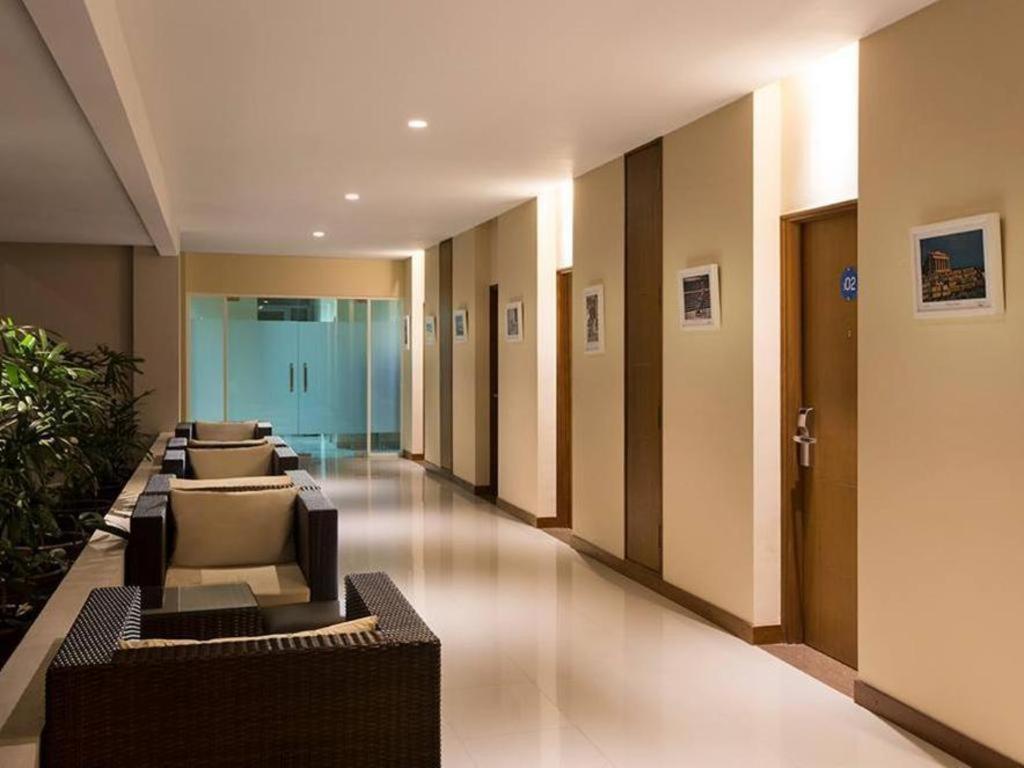 Aveon Express Hotel By Daphna International Yogyakarta Ngoại thất bức ảnh