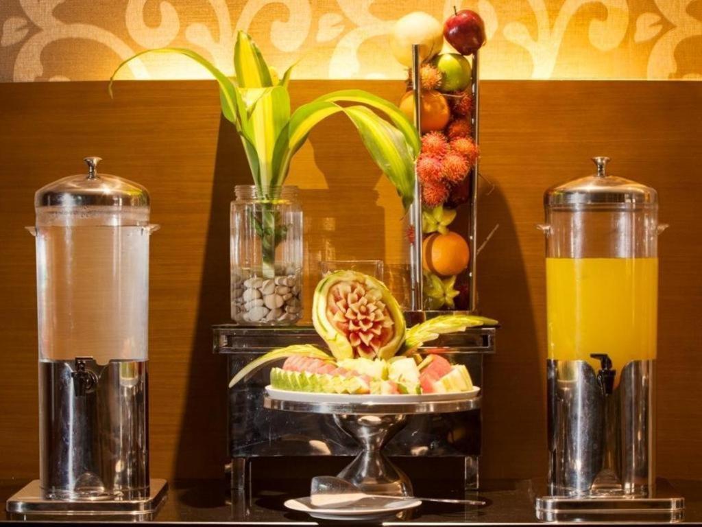 Aveon Express Hotel By Daphna International Yogyakarta Ngoại thất bức ảnh