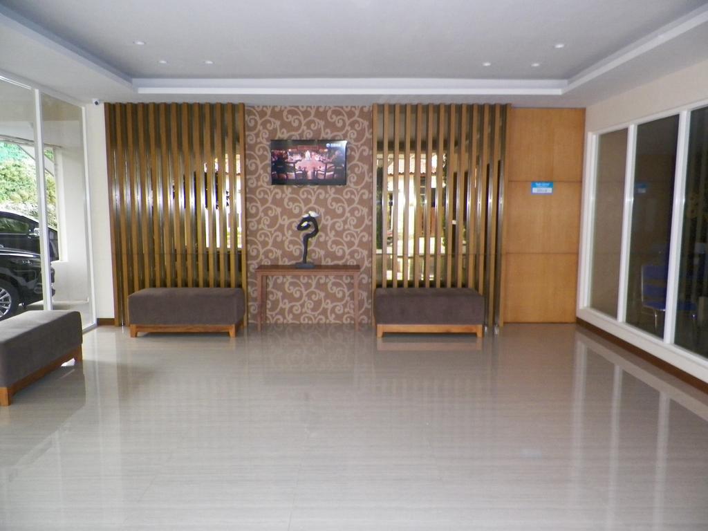 Aveon Express Hotel By Daphna International Yogyakarta Ngoại thất bức ảnh